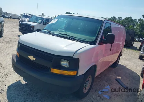 2016 Chevrolet Express 2500 Work Van z USA, uszkodzony, nr VIN 1GCWGAFF2G1334493